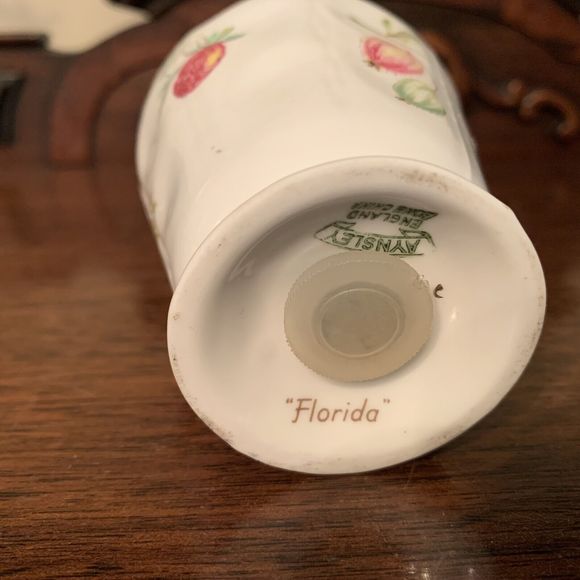 Aynsley Florida White Sugar Pepper Shaker Gold Trim Fruits Pear Apple England - Picture 8 of 8